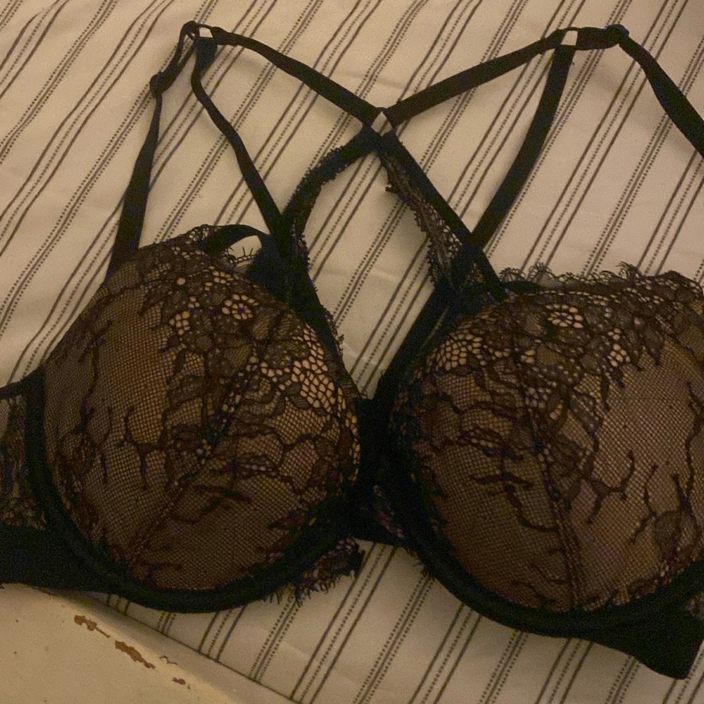 Victoria secret bra 34b